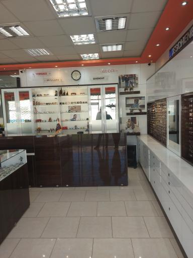عکس کلینیک عینک ناصرخسرو 