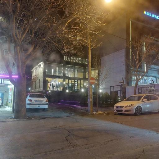 عکس فروشگاه لباس بازلی