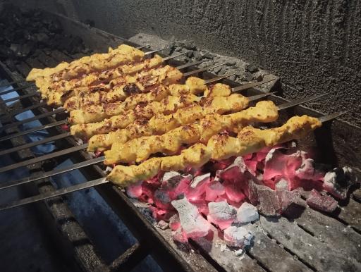 بومگردی و سوئیت و رستوران و کبابی دلفین بندرپل