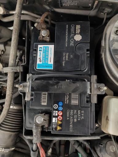 عکس نمایندگی رسمی سپاهان باتری (امداد باتری نصب و تعویض در محل)