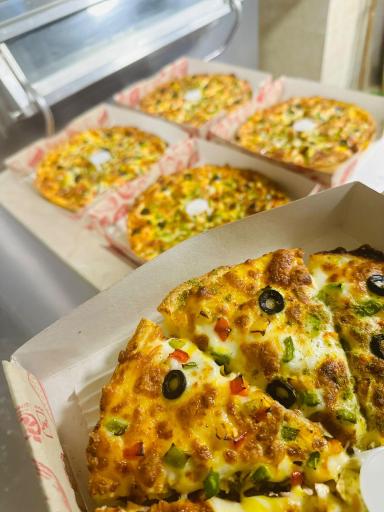 عکس رستوران بزرگ چهلستون