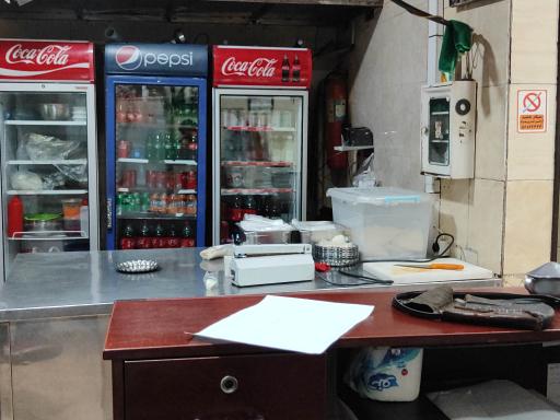 عکس رستوران حاج اصغر