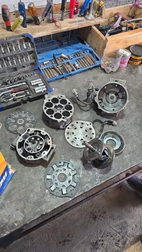 عکس باطری سازی و باطری فروشی مدرن