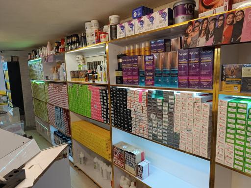 عکس فروشگاه آرایشی سی گل