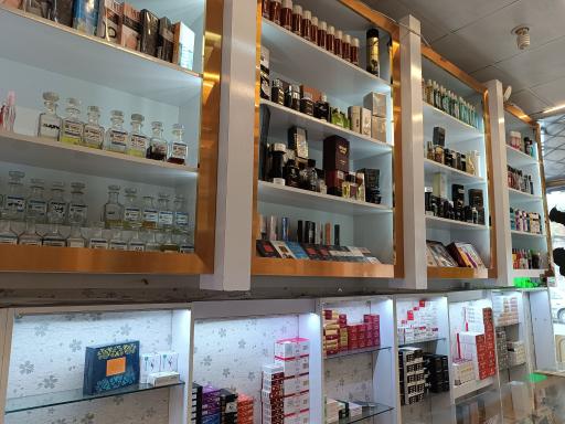 عکس فروشگاه آرایشی سی گل