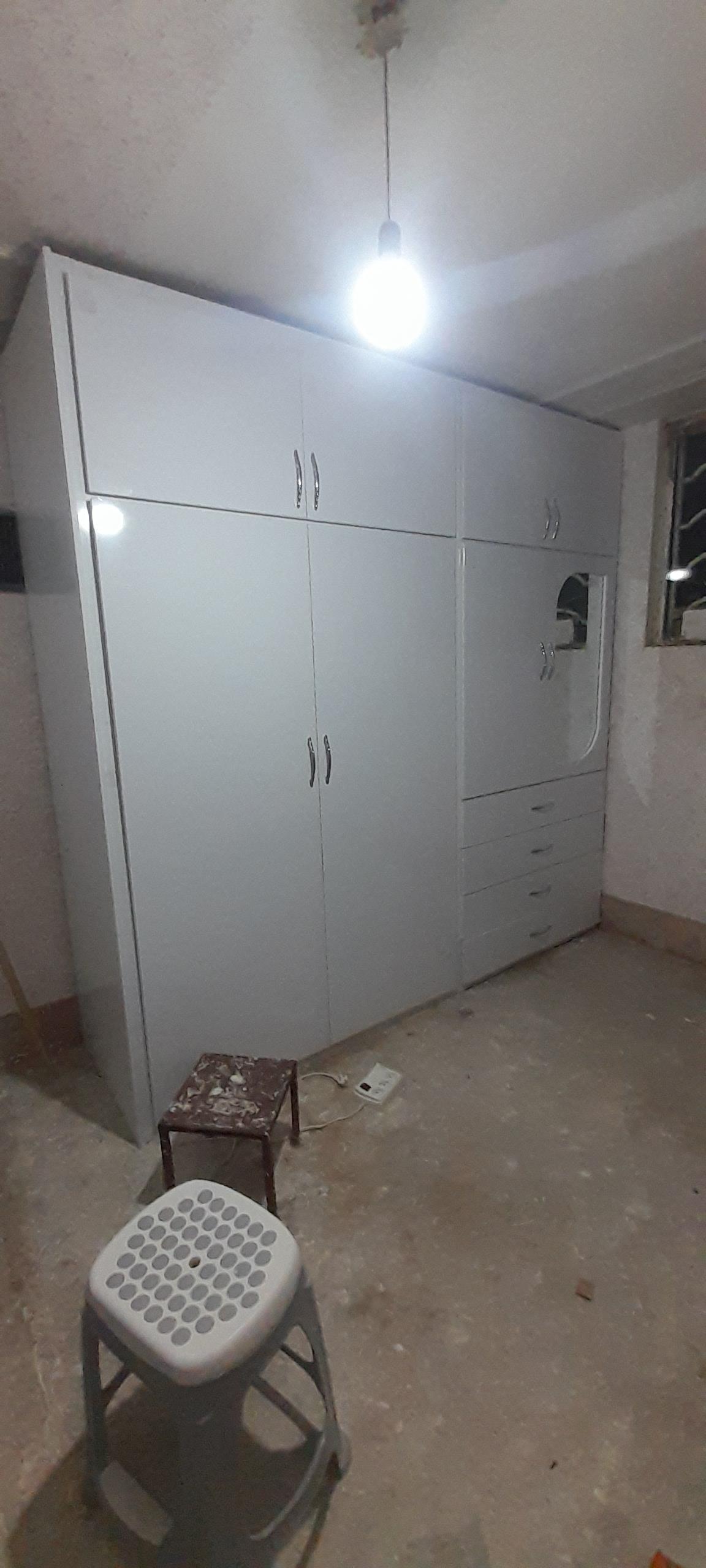 عکس کابینت و کوره رنگ پنجه طلایی