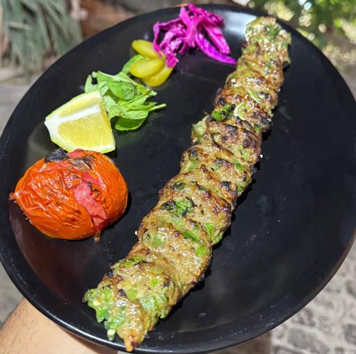 عکس رستوران سنتی شمعدونی