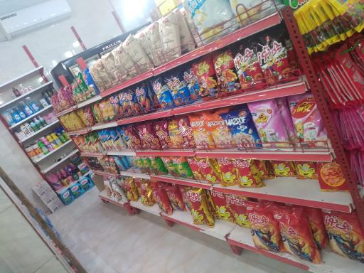 عکس هایپر مارکت آبشار