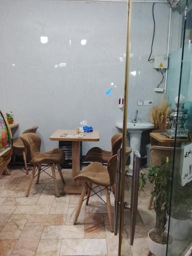 عکس خوراککده نیم متری