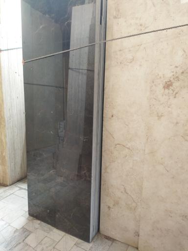 عکس سنگ‌ فروشی‌ کوهدشت‌