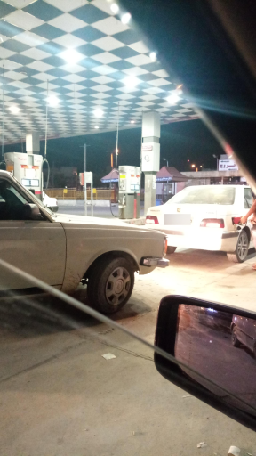 عکس پمپ بنزین کشاورز