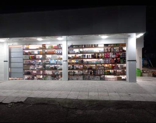 عکس هایپر مارکت یک و یک