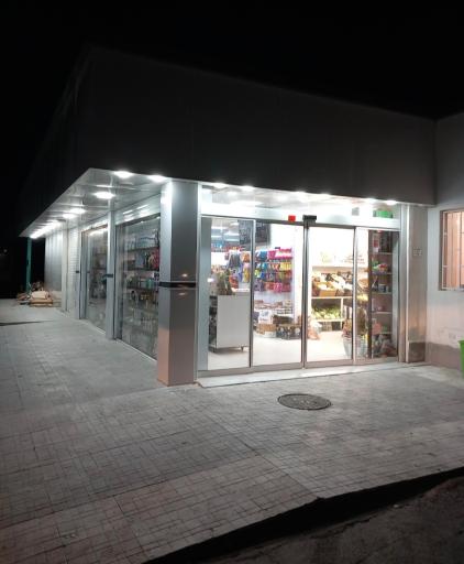 عکس هایپر مارکت یک و یک