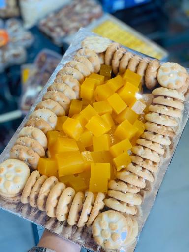 شیرینی سرای لارستان 