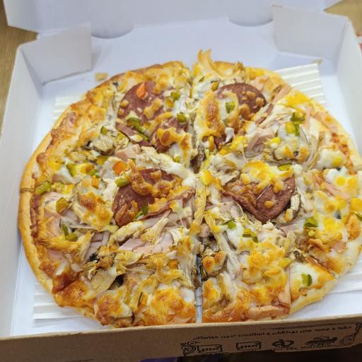 عکس ساندویچی و فلافلی عمو علی