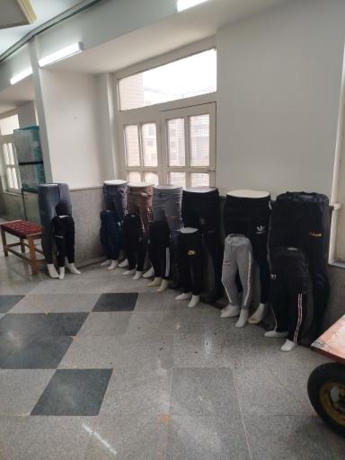 عکس تولید و پخش پوشاک بوستانی