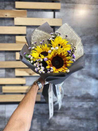 عکس گل فروشی کاغذی