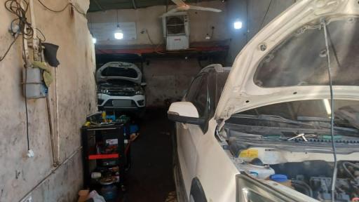 عکس تعمیرگاه آسیا 