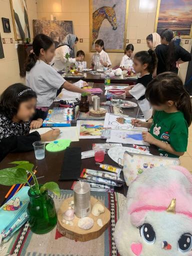 آموزشگاه هنرهای تجسمی منا آذرنوش 