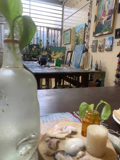 عکس آموزشگاه هنرهای تجسمی منا آذرنوش 