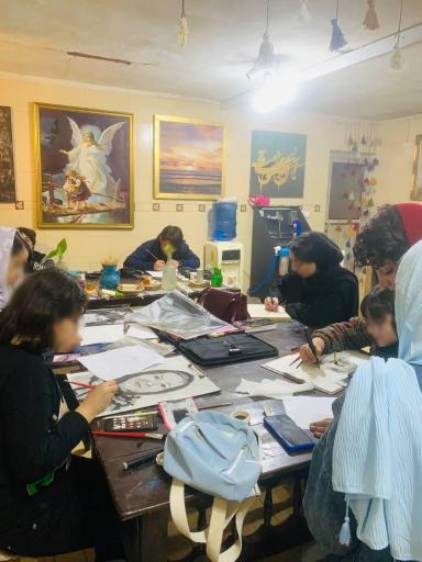 آموزشگاه هنرهای تجسمی منا آذرنوش 