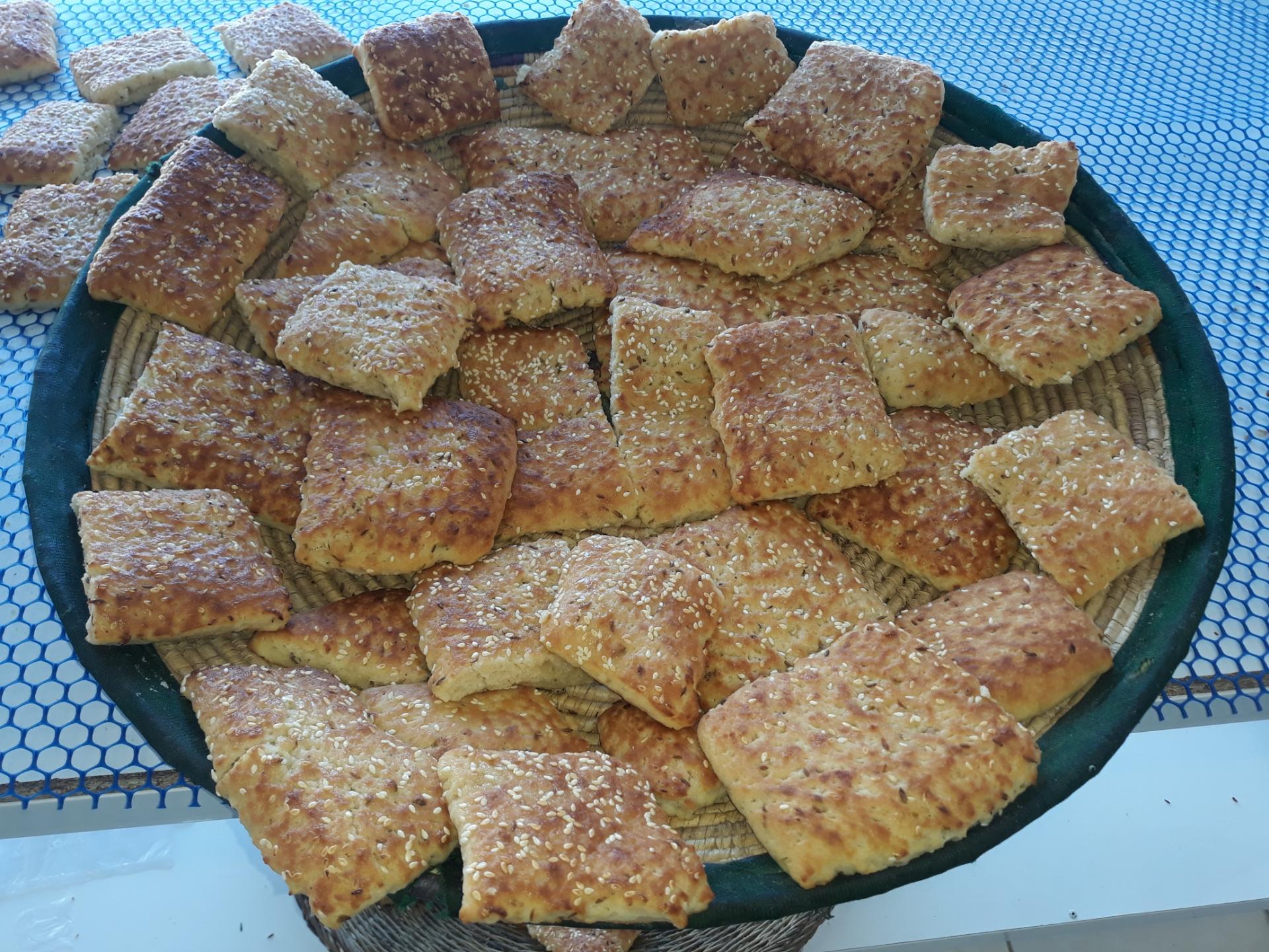 عکس کلوچه پزی اقبالی