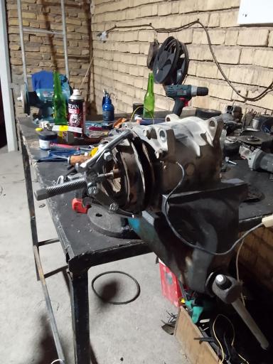 عکس مکانیک و باطری سازی صدرا