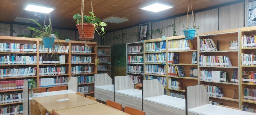 عکس کتابخانه آیت الله طالقانی