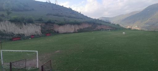 عکس زمین چمن کوه معدن