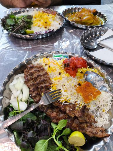 عکس کباب و حلیم تک بهارستان