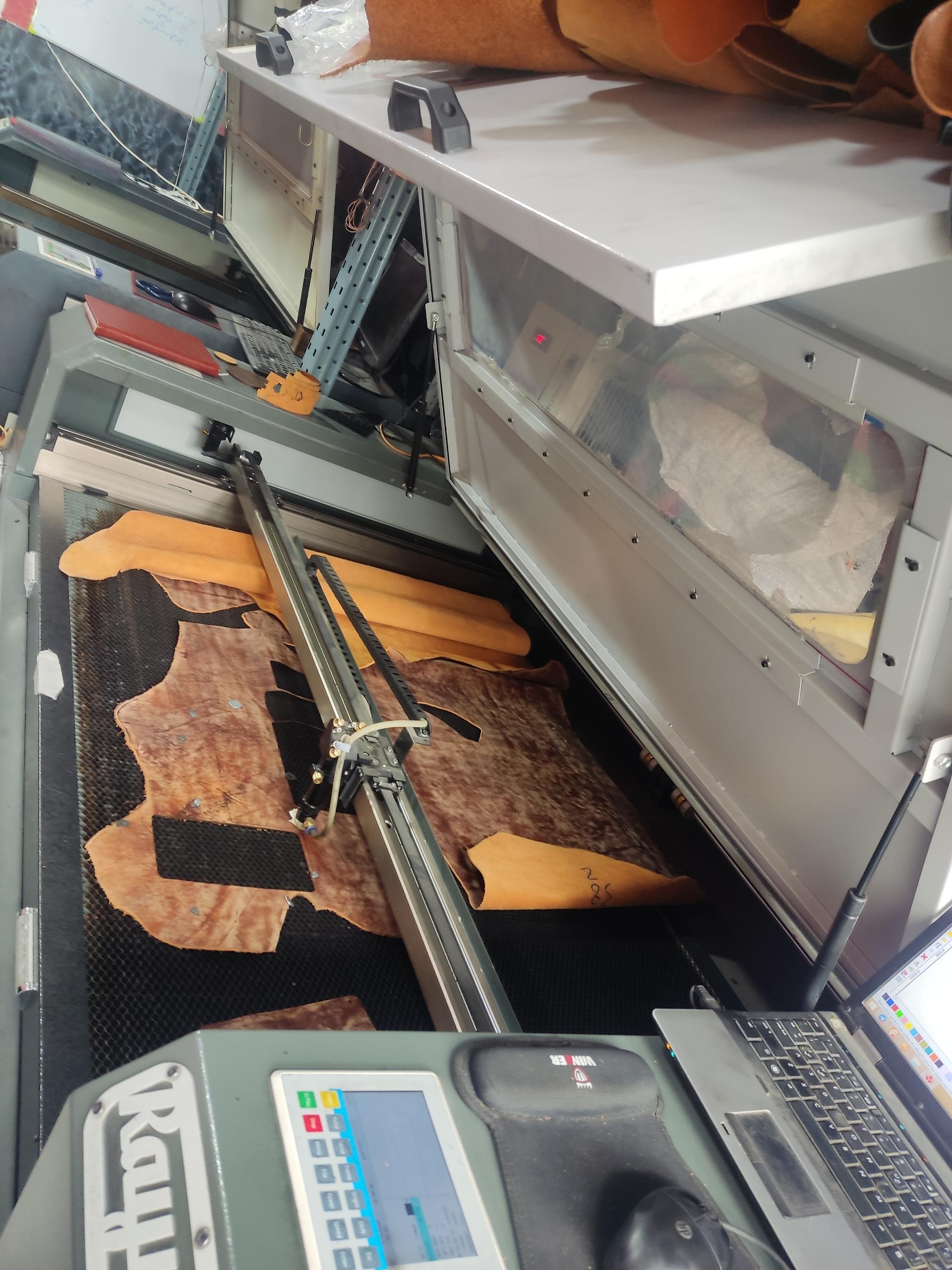 عکس برش لیزری چرم اوژن