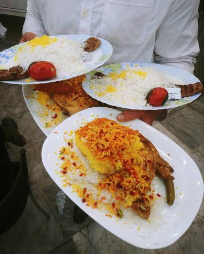 عکس رستوران شرف الاسلامی