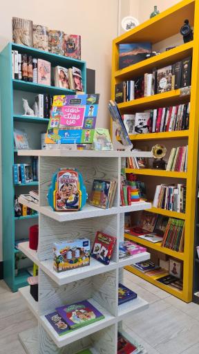 عکس کتاب و شمع سودابه 