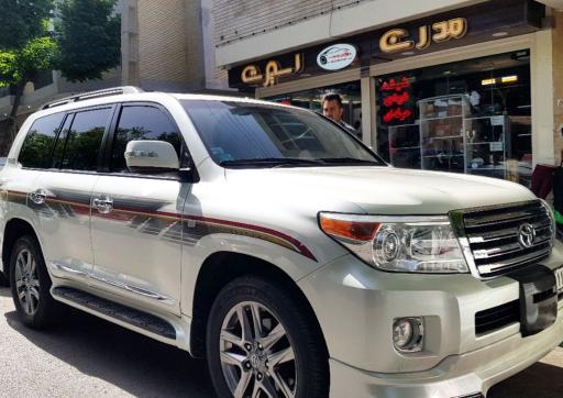 عکس فروشگاه مدرن اسپرت