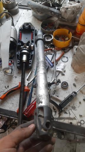 عکس تعمیرات کرکره برقی و جک پارکینگ مهرداد