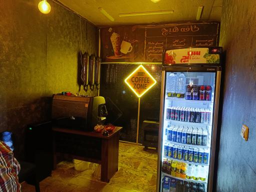 عکس کافه هیچ