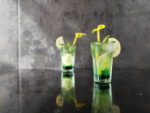 عکس کافه هیچ