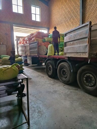 عکس خرید فروش پرک آسیابی پلاستیک قربانی