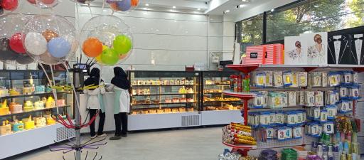 عکس کافه قنادی هورا