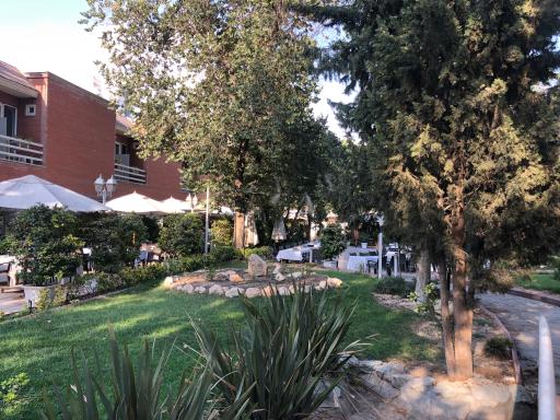 عکس بابل تی (آبمیوه و بستنی دلژینو)