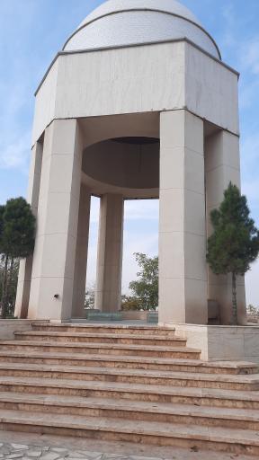 عکس مقبره ابوعلی فارمدی