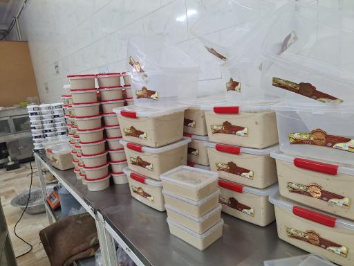 عکس تولیدی فرآورده های کنجدی موذن اردکان