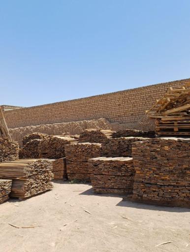 عکس چوب فروشی و پالت سازی کاج