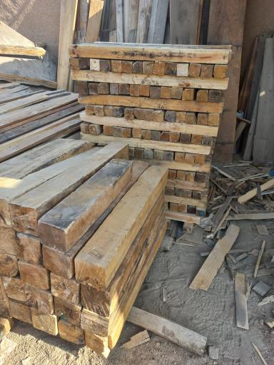 عکس چوب فروشی و پالت سازی کاج