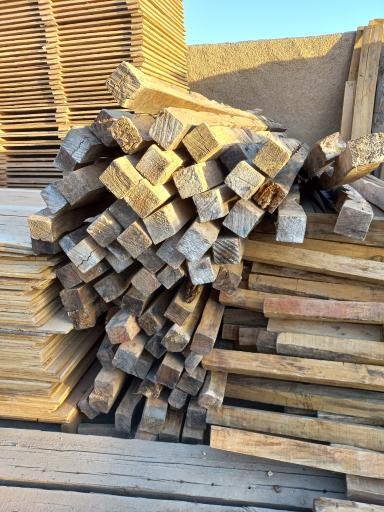 عکس چوب فروشی و پالت سازی کاج