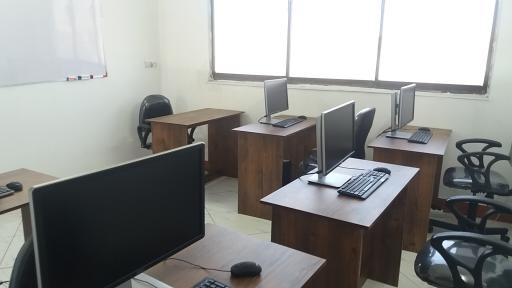 عکس آموزشگاه کامپیوتر و حسابداری اکباتان