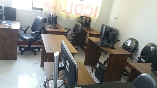عکس آموزشگاه کامپیوتر و حسابداری اکباتان