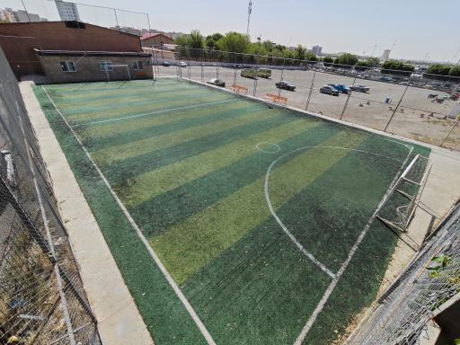 عکس زمین چمن مصنوعی پایانه غرب