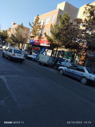 عکس شیشه اتومبیل میثاق