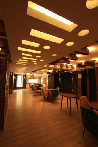 عکس هتل مازرون قائمشهر